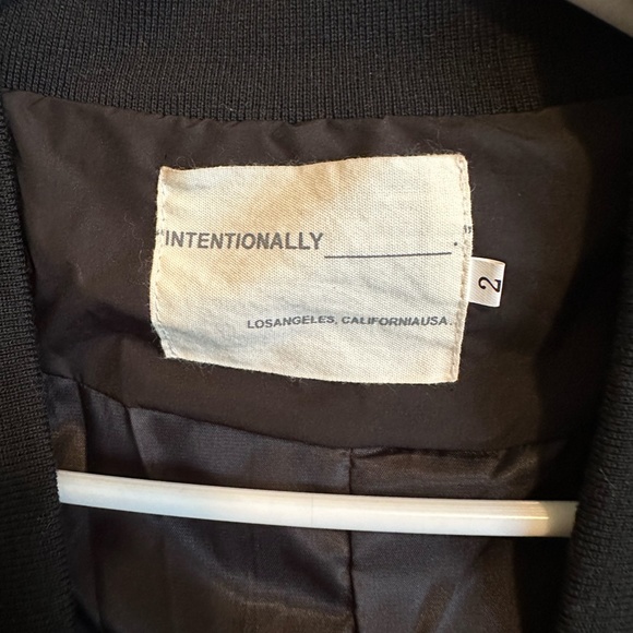 Intentionally Blank Phil Puffer - Size M/L - Picture 5 of 6